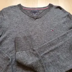 Tommy Hilfiger グレー Vネックセーターs