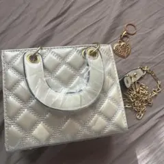 シルバー キルティング ショルダーバッグ