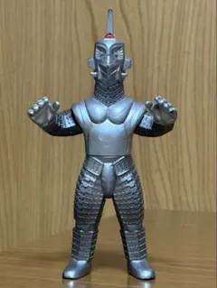 ク*マ様 【激レア、希少品】当時物　ソフビ　怪獣ウィンダム。早い者勝ち。 ク*マ様 【激レア、希少品】当時物 ソフビ 怪獣ウィンダム。早い