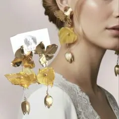イエローシフォン大ぶりピアス　ウェディング　ブライダルアクセサリー