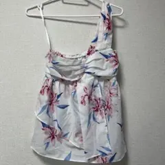 花柄トップスのサムネイル