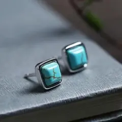 【匿名配送✨新品】ピアス　ターコイズ　四角　スクウェア　トルコ石　シルバーのサムネイル
