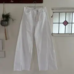 新品　ZARA ホワイトデニムパンツ 34サイズ