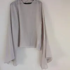 グレイルフレアスリーブ 淡いピンクベージュブラウス