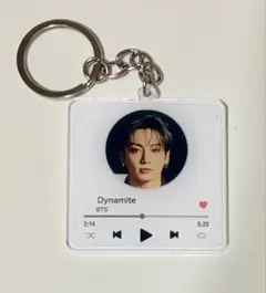 BTS ジョングク アクリルキーホルダーのサムネイル
