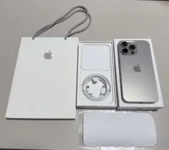 iPhone 15 pro max 屋外持出なし　事務備品ストック機美品