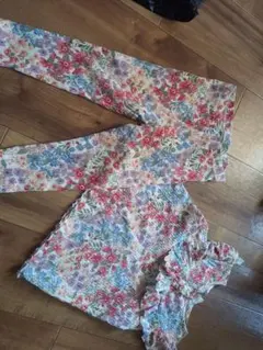 ☆H&M　ヴィンテージ風　フラワー　花柄　セットアップ☆