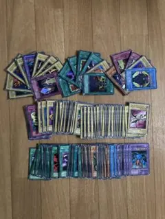 遊戯王カード　まとめ売り　約180枚