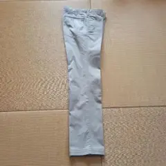 ベージュ スリムフィット チノパン