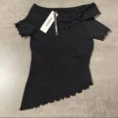【美品】オフショル ニット トップス アシンメトリー 鎖骨見せ ブラック　花