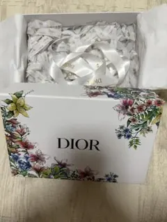 Dior ギフトボックス 花柄 リボン付き