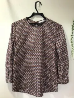 ☆お値下げ☆BUYMA購入　スペインSfera モダン柄クルーネック長袖ブラウス