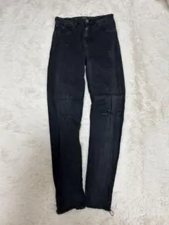 ブラック スキニーパンツ