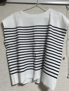 ボーダー柄フレンチスリーブニットトップス