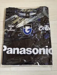 hummel サッカーシャツ 黒花柄