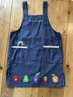 はらぺこあおむし エプロン フルーツ刺繍　デニム