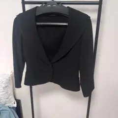 スゥイングジャケット黒。