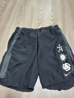 NIKE ナイキ メンズショートパンツ M ブラック 黒 速乾 デザイン