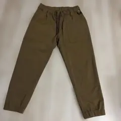 カーキ ジョガーパンツ ドローストリング付き