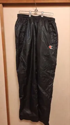 Champion ブラック ナイロンパンツ