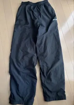 ヨネックス　ブラックズボン