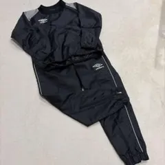 umbro ピステ上下セット ブラック　１４０