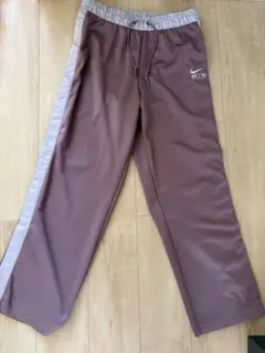 NIKE トラックパンツ　ジャージ