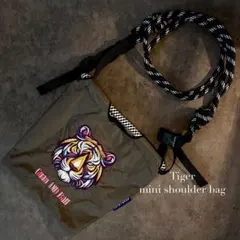 タイガー刺繍ミニショルダーバッグ　カーキ