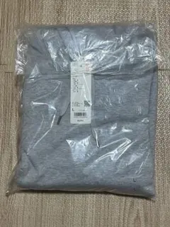 ユニクロ　スウェットプルパーカー　Lサイズ