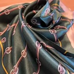 シルク100% ベルトデザイン スカーフ　新品未使用