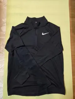 Nike エレメント　ハーフジップ　黒　M