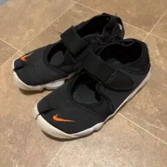 NIKE AIR RIFT ブラック オレンジ スニーカー　エアリフトのサムネイル