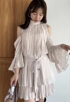 snidel コールドショルダーセットアップ