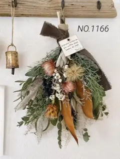 ドライフラワースワッグ❁⃘針葉樹とグレビリア❁⃘クリスマス【34㎝】