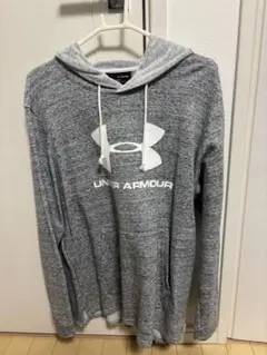 Under Armour グレー フード付きパーカー XL