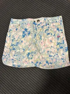 ゴルフウェア　ショートパンツ　キスマーク