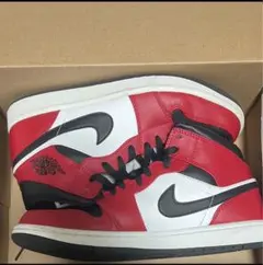 Nike Air Jordan 1 Mid Chicago Black Toe