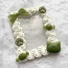 トレカケース　ホイップデコ　リボン　猫　肉球　抹茶　スイーツデコ　ケーキ