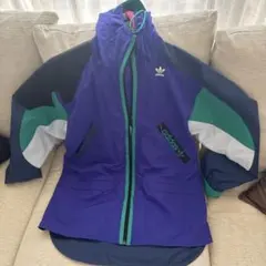 adidas ナイロンジャケット フード付き