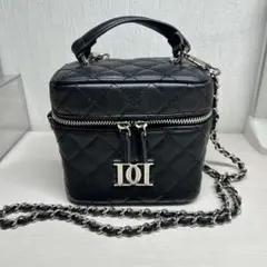 ダーリッチ Darich キルティングスクエアミニバッグ 黒 シルバーパーツ