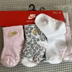 NIKE ナイキベビーソックス キッズ　靴下　滑り止め付　女の子　子供6-12月