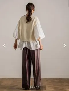 Droite Lautreamont Vネックニットベスト　ホワイト