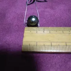 18kネックレス刻印あり　南洋真珠　黒真珠　約11㎜アップ