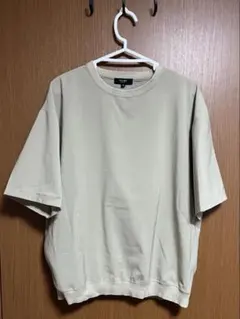ベージュ 半袖 Tシャツ シンプル