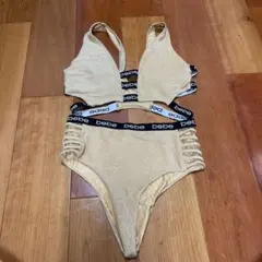 新品 bebe ゴールド セパレート水着