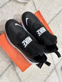 Nike フレックスランナー4 21.0