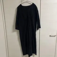 Ungrid 刺繍入りブラックロングワンピース