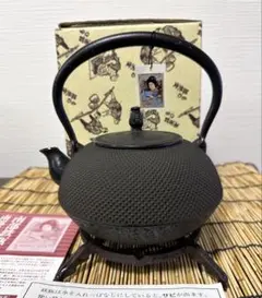 新品、タグ付　南部秀山 佐藤秀次郎造　１２型アラレ　鉄瓶　南部鉄瓶　南部鉄器 楽天市場】【送料無料】 南部鉄瓶【別製 柚子型 アラレ】2.5