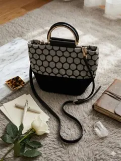 【美品】2way ドットデザインショルダーバッグ トートバック　期間限定5月5日