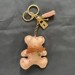ピンクのクマ型　レザーキーホルダー